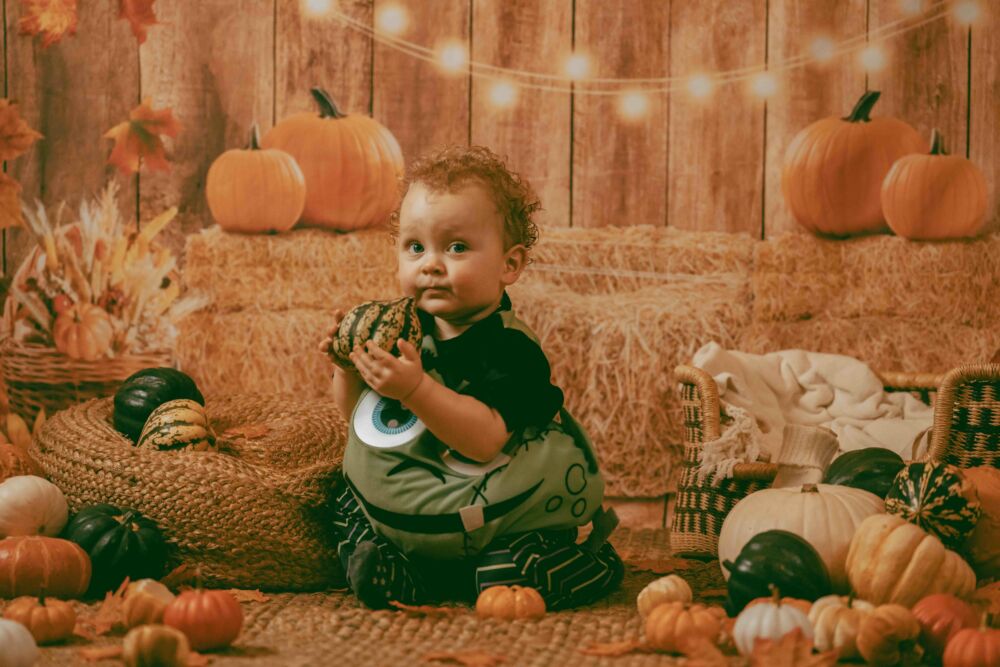 baby - baby boy - baby photo - baby photographer - family photographer - baby memories - manchester family photographer - halloween photo - halloween baby photo